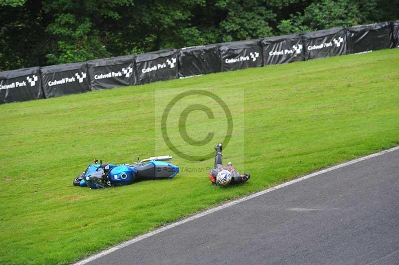 Motorcycle action photographs;Trackday digital images;cadwell;cadwell park photographs;event digital images;eventdigitalimages;motor racing louth lincolnshire;no limits trackdays;peter wileman photography;trackday;trackday photos