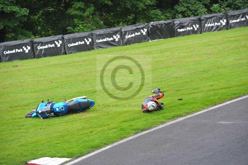 Motorcycle action photographs;Trackday digital images;cadwell;cadwell park photographs;event digital images;eventdigitalimages;motor racing louth lincolnshire;no limits trackdays;peter wileman photography;trackday;trackday photos