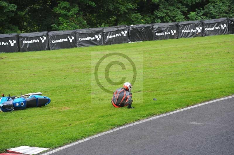 Motorcycle action photographs;Trackday digital images;cadwell;cadwell park photographs;event digital images;eventdigitalimages;motor racing louth lincolnshire;no limits trackdays;peter wileman photography;trackday;trackday photos