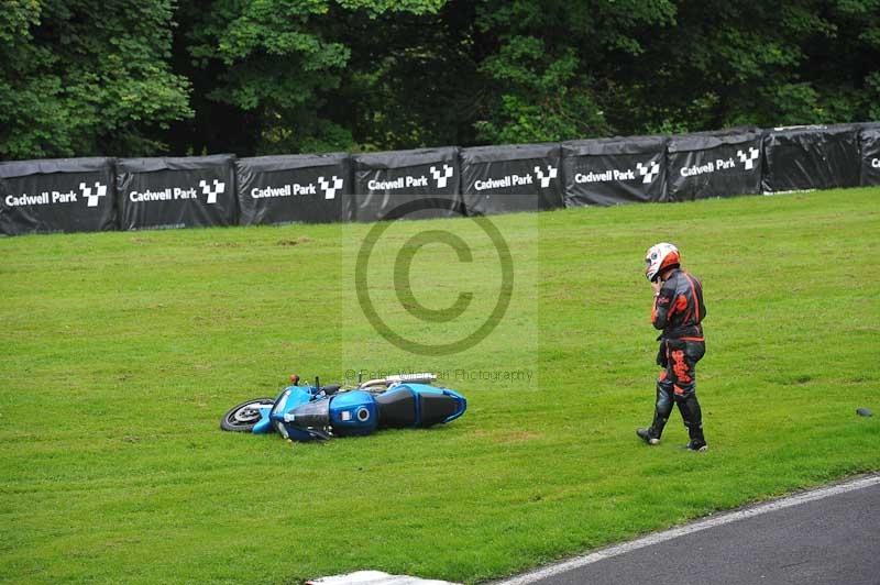 Motorcycle action photographs;Trackday digital images;cadwell;cadwell park photographs;event digital images;eventdigitalimages;motor racing louth lincolnshire;no limits trackdays;peter wileman photography;trackday;trackday photos