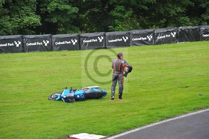 Motorcycle action photographs;Trackday digital images;cadwell;cadwell park photographs;event digital images;eventdigitalimages;motor racing louth lincolnshire;no limits trackdays;peter wileman photography;trackday;trackday photos