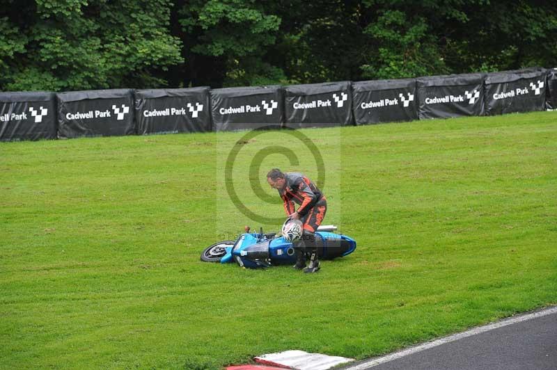 Motorcycle action photographs;Trackday digital images;cadwell;cadwell park photographs;event digital images;eventdigitalimages;motor racing louth lincolnshire;no limits trackdays;peter wileman photography;trackday;trackday photos