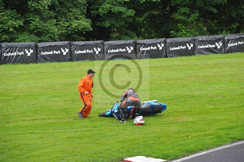Motorcycle action photographs;Trackday digital images;cadwell;cadwell park photographs;event digital images;eventdigitalimages;motor racing louth lincolnshire;no limits trackdays;peter wileman photography;trackday;trackday photos