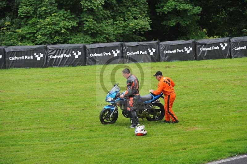 Motorcycle action photographs;Trackday digital images;cadwell;cadwell park photographs;event digital images;eventdigitalimages;motor racing louth lincolnshire;no limits trackdays;peter wileman photography;trackday;trackday photos