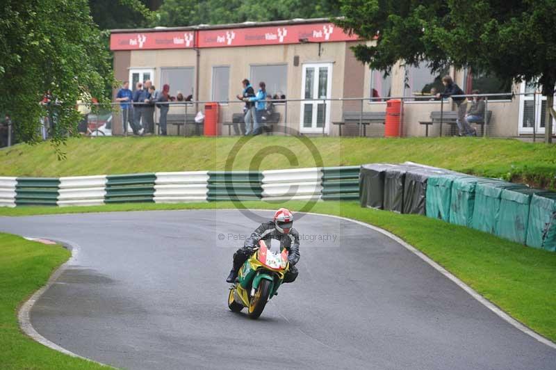 Motorcycle action photographs;Trackday digital images;cadwell;cadwell park photographs;event digital images;eventdigitalimages;motor racing louth lincolnshire;no limits trackdays;peter wileman photography;trackday;trackday photos