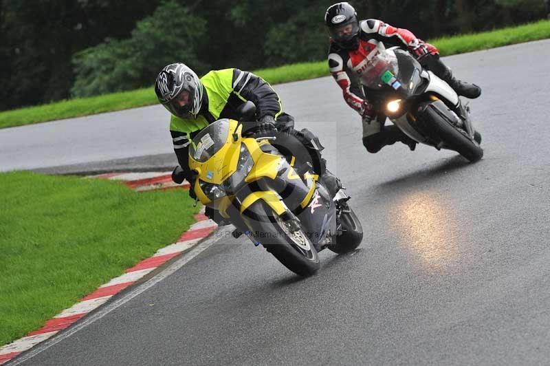 Motorcycle action photographs;Trackday digital images;cadwell;cadwell park photographs;event digital images;eventdigitalimages;motor racing louth lincolnshire;no limits trackdays;peter wileman photography;trackday;trackday photos