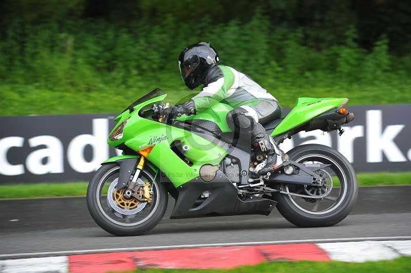 Motorcycle action photographs;Trackday digital images;cadwell;cadwell park photographs;event digital images;eventdigitalimages;motor racing louth lincolnshire;no limits trackdays;peter wileman photography;trackday;trackday photos