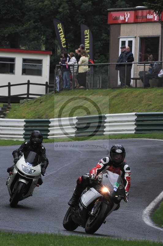 Motorcycle action photographs;Trackday digital images;cadwell;cadwell park photographs;event digital images;eventdigitalimages;motor racing louth lincolnshire;no limits trackdays;peter wileman photography;trackday;trackday photos
