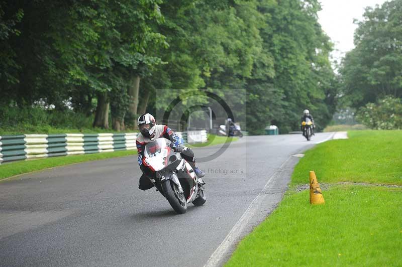 Motorcycle action photographs;Trackday digital images;cadwell;cadwell park photographs;event digital images;eventdigitalimages;motor racing louth lincolnshire;no limits trackdays;peter wileman photography;trackday;trackday photos