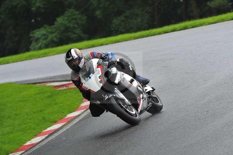 Motorcycle action photographs;Trackday digital images;cadwell;cadwell park photographs;event digital images;eventdigitalimages;motor racing louth lincolnshire;no limits trackdays;peter wileman photography;trackday;trackday photos