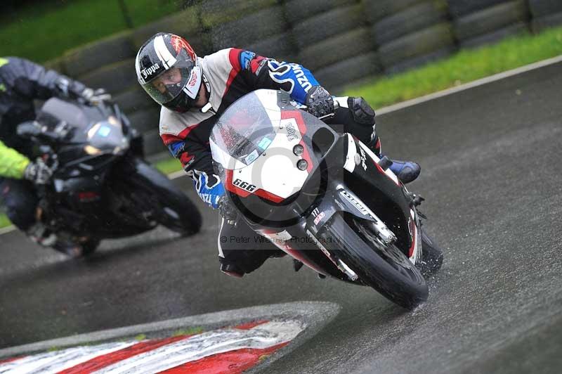 Motorcycle action photographs;Trackday digital images;cadwell;cadwell park photographs;event digital images;eventdigitalimages;motor racing louth lincolnshire;no limits trackdays;peter wileman photography;trackday;trackday photos