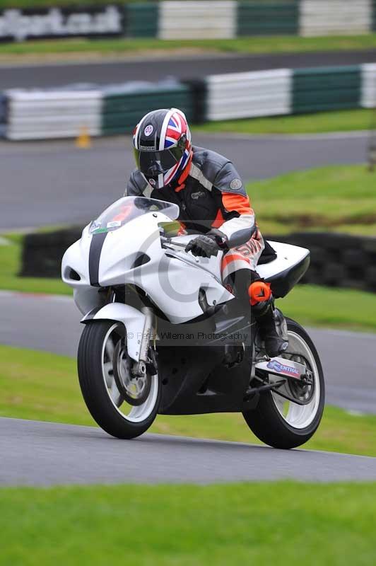 Motorcycle action photographs;Trackday digital images;cadwell;cadwell park photographs;event digital images;eventdigitalimages;motor racing louth lincolnshire;no limits trackdays;peter wileman photography;trackday;trackday photos