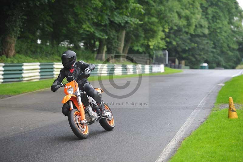 Motorcycle action photographs;Trackday digital images;cadwell;cadwell park photographs;event digital images;eventdigitalimages;motor racing louth lincolnshire;no limits trackdays;peter wileman photography;trackday;trackday photos