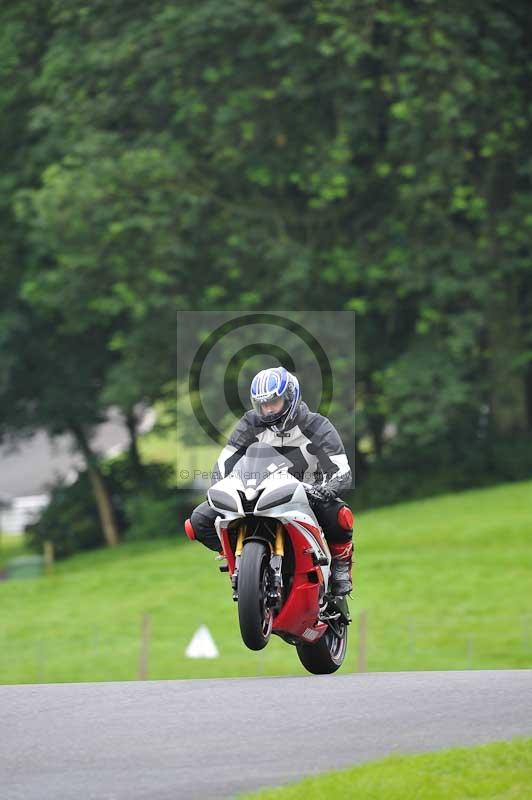 Motorcycle action photographs;Trackday digital images;cadwell;cadwell park photographs;event digital images;eventdigitalimages;motor racing louth lincolnshire;no limits trackdays;peter wileman photography;trackday;trackday photos