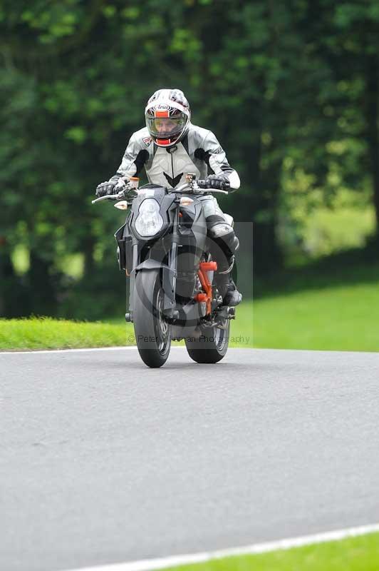 Motorcycle action photographs;Trackday digital images;cadwell;cadwell park photographs;event digital images;eventdigitalimages;motor racing louth lincolnshire;no limits trackdays;peter wileman photography;trackday;trackday photos