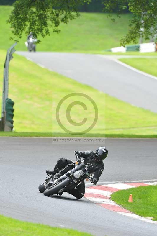 Motorcycle action photographs;Trackday digital images;cadwell;cadwell park photographs;event digital images;eventdigitalimages;motor racing louth lincolnshire;no limits trackdays;peter wileman photography;trackday;trackday photos