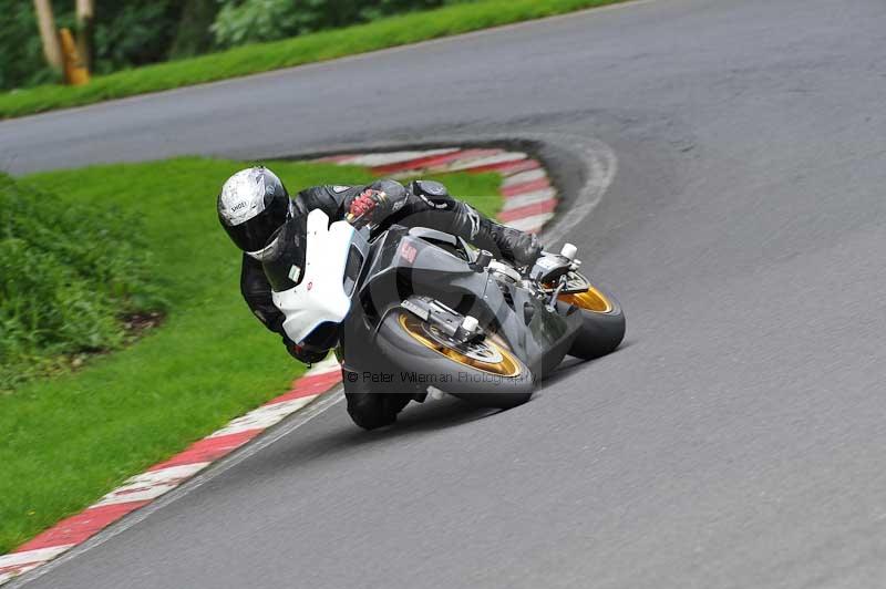 Motorcycle action photographs;Trackday digital images;cadwell;cadwell park photographs;event digital images;eventdigitalimages;motor racing louth lincolnshire;no limits trackdays;peter wileman photography;trackday;trackday photos