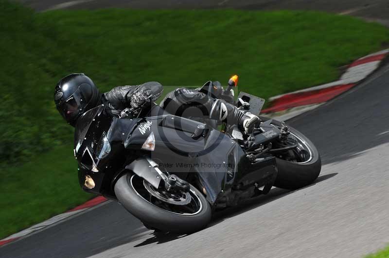 Motorcycle action photographs;Trackday digital images;cadwell;cadwell park photographs;event digital images;eventdigitalimages;motor racing louth lincolnshire;no limits trackdays;peter wileman photography;trackday;trackday photos