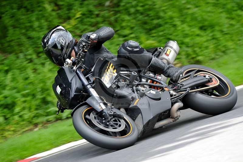 Motorcycle action photographs;Trackday digital images;cadwell;cadwell park photographs;event digital images;eventdigitalimages;motor racing louth lincolnshire;no limits trackdays;peter wileman photography;trackday;trackday photos