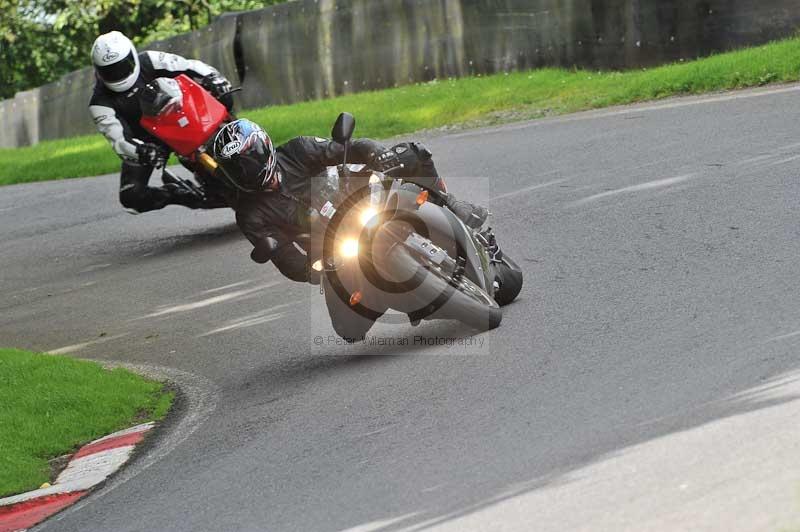Motorcycle action photographs;Trackday digital images;cadwell;cadwell park photographs;event digital images;eventdigitalimages;motor racing louth lincolnshire;no limits trackdays;peter wileman photography;trackday;trackday photos