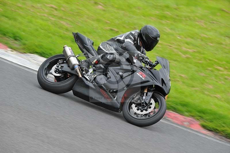 Motorcycle action photographs;Trackday digital images;cadwell;cadwell park photographs;event digital images;eventdigitalimages;motor racing louth lincolnshire;no limits trackdays;peter wileman photography;trackday;trackday photos