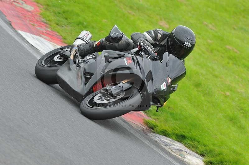 Motorcycle action photographs;Trackday digital images;cadwell;cadwell park photographs;event digital images;eventdigitalimages;motor racing louth lincolnshire;no limits trackdays;peter wileman photography;trackday;trackday photos
