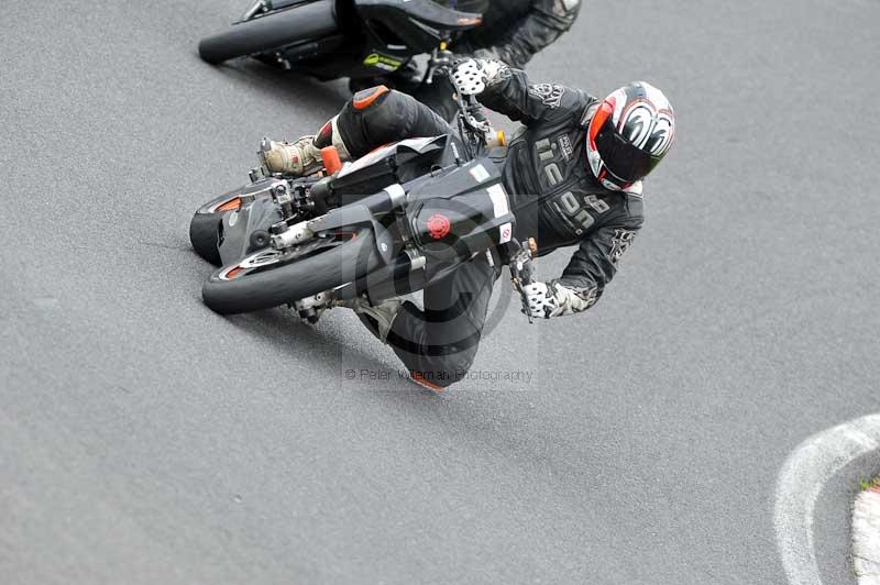 Motorcycle action photographs;Trackday digital images;cadwell;cadwell park photographs;event digital images;eventdigitalimages;motor racing louth lincolnshire;no limits trackdays;peter wileman photography;trackday;trackday photos