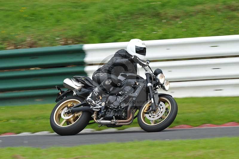 Motorcycle action photographs;Trackday digital images;cadwell;cadwell park photographs;event digital images;eventdigitalimages;motor racing louth lincolnshire;no limits trackdays;peter wileman photography;trackday;trackday photos