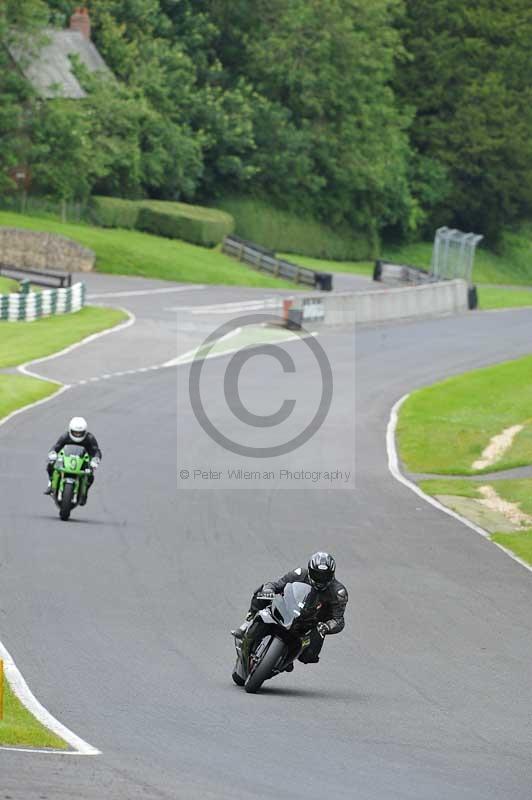 Motorcycle action photographs;Trackday digital images;cadwell;cadwell park photographs;event digital images;eventdigitalimages;motor racing louth lincolnshire;no limits trackdays;peter wileman photography;trackday;trackday photos