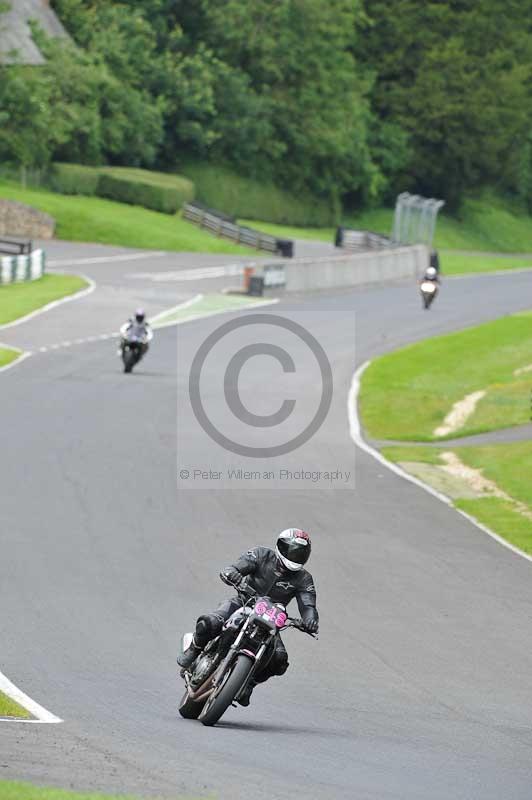 Motorcycle action photographs;Trackday digital images;cadwell;cadwell park photographs;event digital images;eventdigitalimages;motor racing louth lincolnshire;no limits trackdays;peter wileman photography;trackday;trackday photos