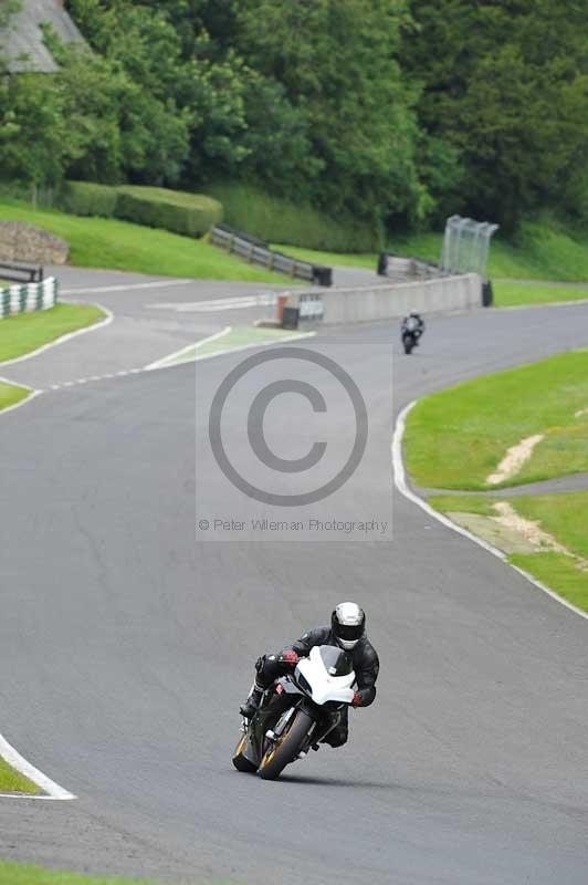 Motorcycle action photographs;Trackday digital images;cadwell;cadwell park photographs;event digital images;eventdigitalimages;motor racing louth lincolnshire;no limits trackdays;peter wileman photography;trackday;trackday photos