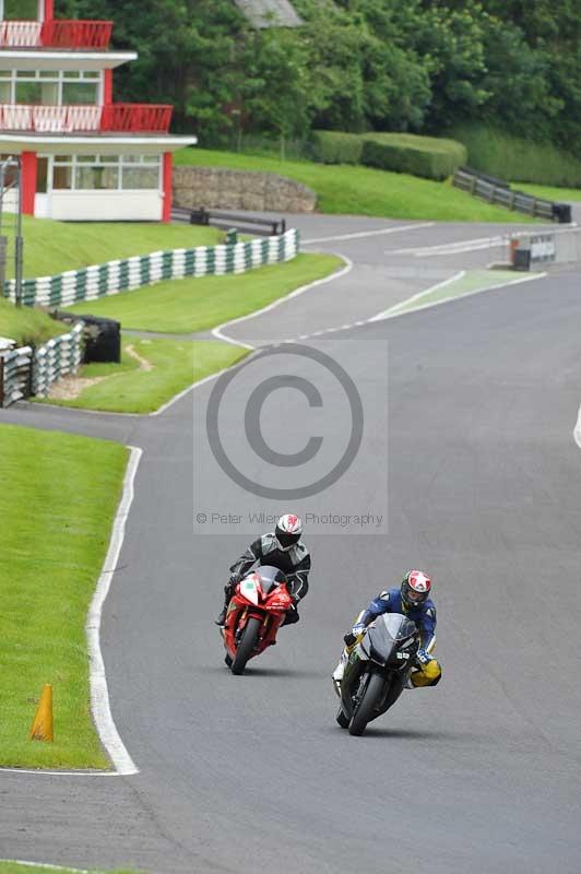 Motorcycle action photographs;Trackday digital images;cadwell;cadwell park photographs;event digital images;eventdigitalimages;motor racing louth lincolnshire;no limits trackdays;peter wileman photography;trackday;trackday photos