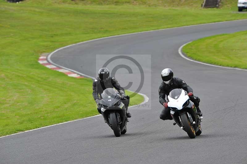 Motorcycle action photographs;Trackday digital images;cadwell;cadwell park photographs;event digital images;eventdigitalimages;motor racing louth lincolnshire;no limits trackdays;peter wileman photography;trackday;trackday photos