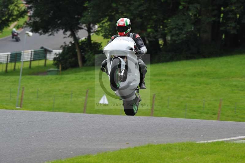 Motorcycle action photographs;Trackday digital images;cadwell;cadwell park photographs;event digital images;eventdigitalimages;motor racing louth lincolnshire;no limits trackdays;peter wileman photography;trackday;trackday photos