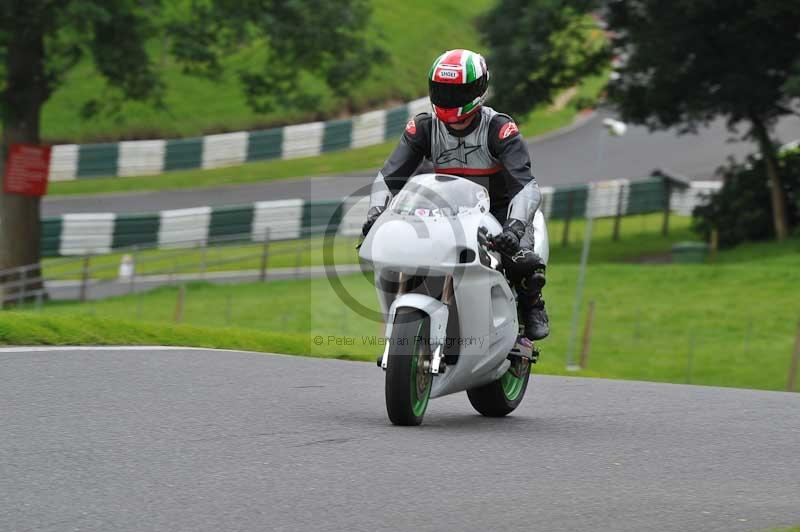Motorcycle action photographs;Trackday digital images;cadwell;cadwell park photographs;event digital images;eventdigitalimages;motor racing louth lincolnshire;no limits trackdays;peter wileman photography;trackday;trackday photos