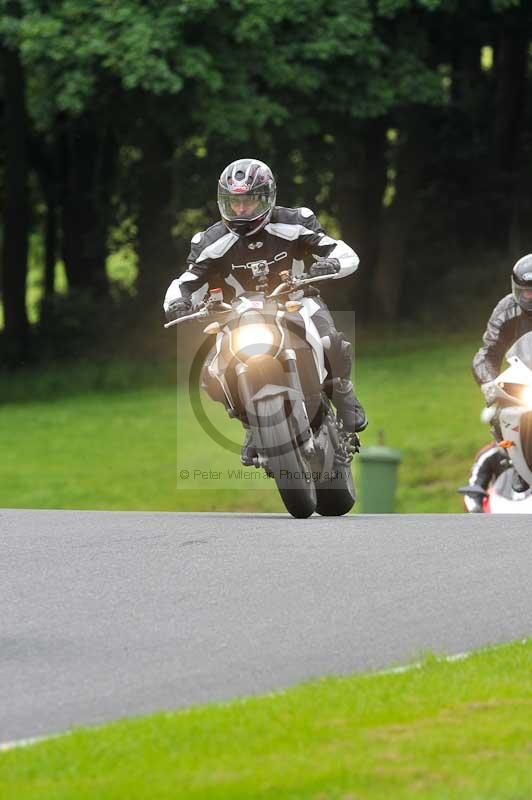 Motorcycle action photographs;Trackday digital images;cadwell;cadwell park photographs;event digital images;eventdigitalimages;motor racing louth lincolnshire;no limits trackdays;peter wileman photography;trackday;trackday photos