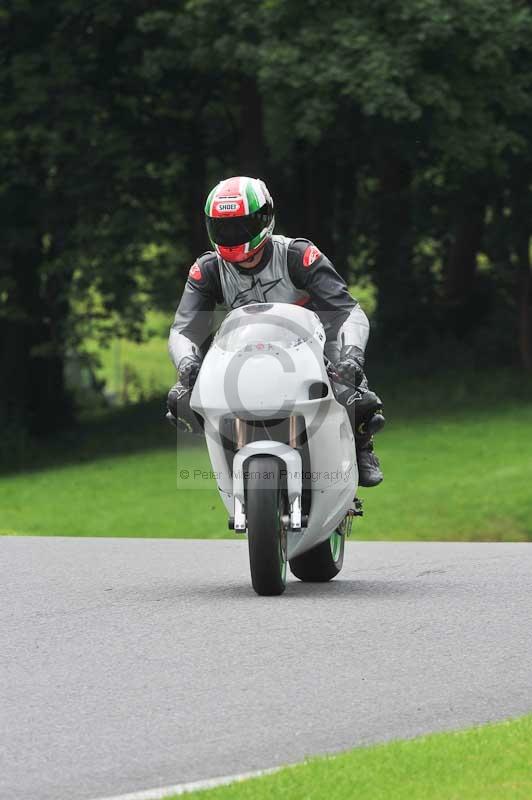 Motorcycle action photographs;Trackday digital images;cadwell;cadwell park photographs;event digital images;eventdigitalimages;motor racing louth lincolnshire;no limits trackdays;peter wileman photography;trackday;trackday photos