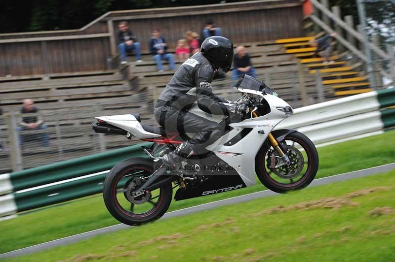 Motorcycle action photographs;Trackday digital images;cadwell;cadwell park photographs;event digital images;eventdigitalimages;motor racing louth lincolnshire;no limits trackdays;peter wileman photography;trackday;trackday photos
