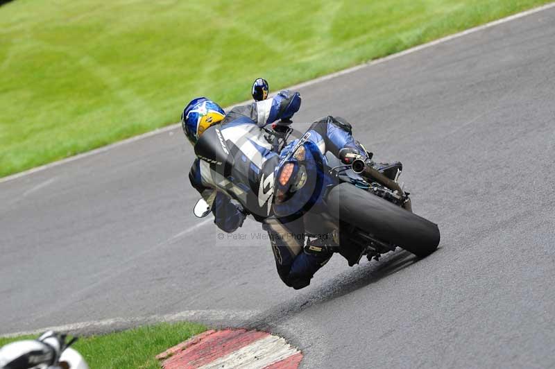 Motorcycle action photographs;Trackday digital images;cadwell;cadwell park photographs;event digital images;eventdigitalimages;motor racing louth lincolnshire;no limits trackdays;peter wileman photography;trackday;trackday photos