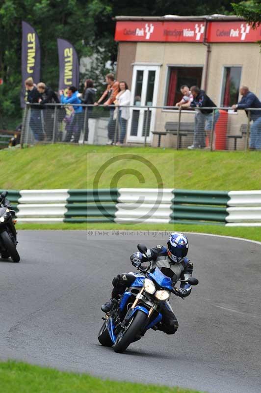 Motorcycle action photographs;Trackday digital images;cadwell;cadwell park photographs;event digital images;eventdigitalimages;motor racing louth lincolnshire;no limits trackdays;peter wileman photography;trackday;trackday photos