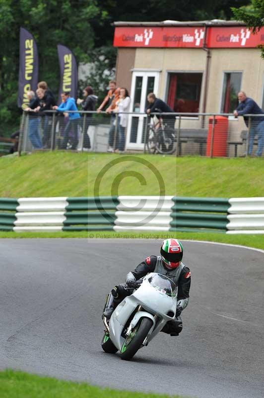 Motorcycle action photographs;Trackday digital images;cadwell;cadwell park photographs;event digital images;eventdigitalimages;motor racing louth lincolnshire;no limits trackdays;peter wileman photography;trackday;trackday photos