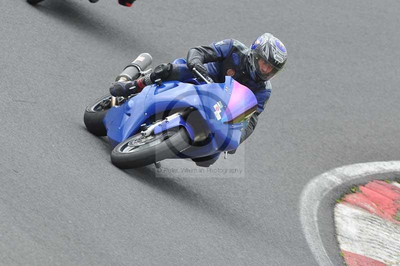Motorcycle action photographs;Trackday digital images;cadwell;cadwell park photographs;event digital images;eventdigitalimages;motor racing louth lincolnshire;no limits trackdays;peter wileman photography;trackday;trackday photos