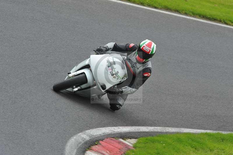 Motorcycle action photographs;Trackday digital images;cadwell;cadwell park photographs;event digital images;eventdigitalimages;motor racing louth lincolnshire;no limits trackdays;peter wileman photography;trackday;trackday photos