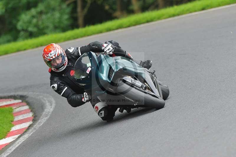 Motorcycle action photographs;Trackday digital images;cadwell;cadwell park photographs;event digital images;eventdigitalimages;motor racing louth lincolnshire;no limits trackdays;peter wileman photography;trackday;trackday photos