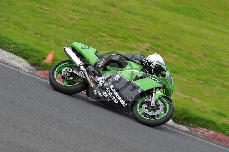 Motorcycle action photographs;Trackday digital images;cadwell;cadwell park photographs;event digital images;eventdigitalimages;motor racing louth lincolnshire;no limits trackdays;peter wileman photography;trackday;trackday photos