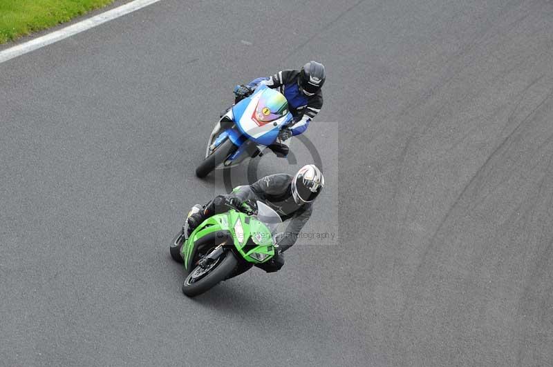 Motorcycle action photographs;Trackday digital images;cadwell;cadwell park photographs;event digital images;eventdigitalimages;motor racing louth lincolnshire;no limits trackdays;peter wileman photography;trackday;trackday photos