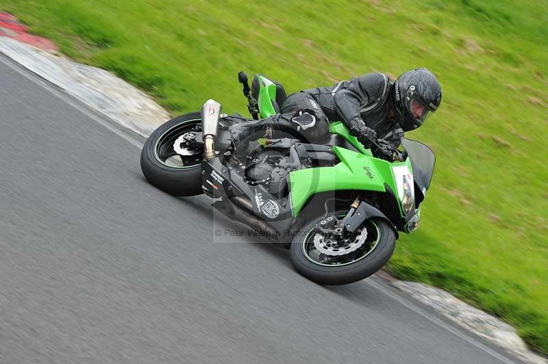 Motorcycle action photographs;Trackday digital images;cadwell;cadwell park photographs;event digital images;eventdigitalimages;motor racing louth lincolnshire;no limits trackdays;peter wileman photography;trackday;trackday photos