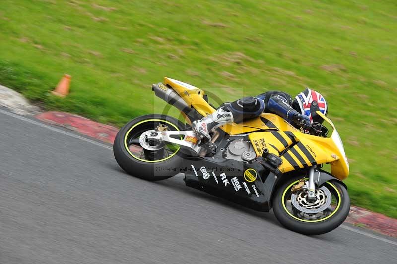Motorcycle action photographs;Trackday digital images;cadwell;cadwell park photographs;event digital images;eventdigitalimages;motor racing louth lincolnshire;no limits trackdays;peter wileman photography;trackday;trackday photos