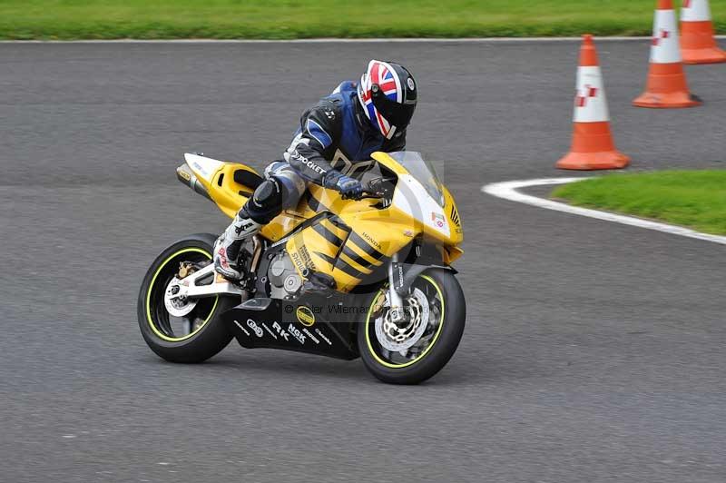 Motorcycle action photographs;Trackday digital images;cadwell;cadwell park photographs;event digital images;eventdigitalimages;motor racing louth lincolnshire;no limits trackdays;peter wileman photography;trackday;trackday photos