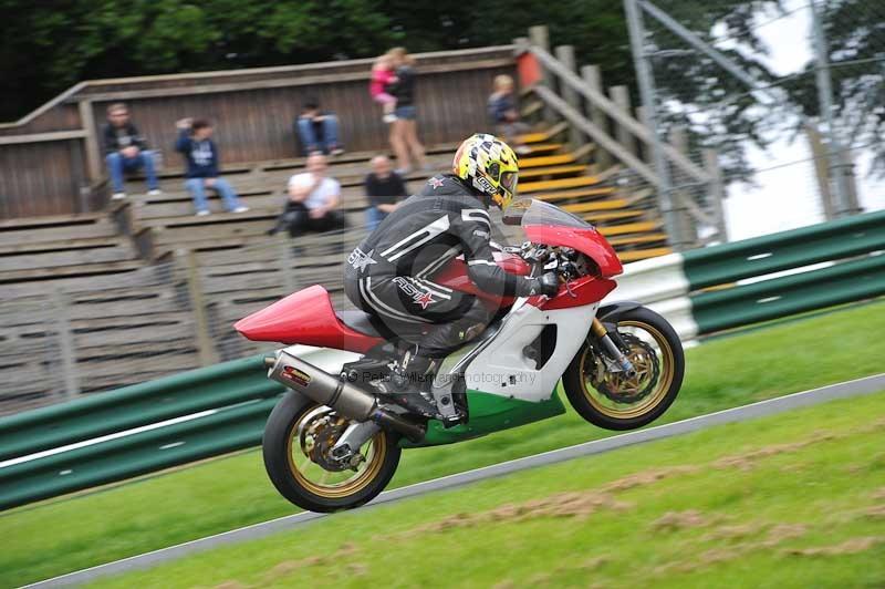 Motorcycle action photographs;Trackday digital images;cadwell;cadwell park photographs;event digital images;eventdigitalimages;motor racing louth lincolnshire;no limits trackdays;peter wileman photography;trackday;trackday photos